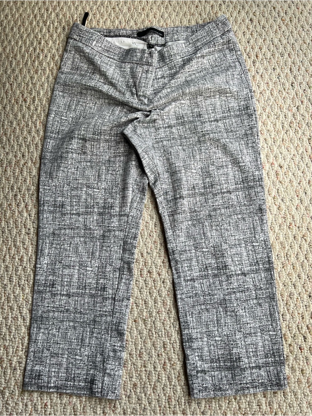Amanda & Chelsea Black & White Textured Cropped Pants